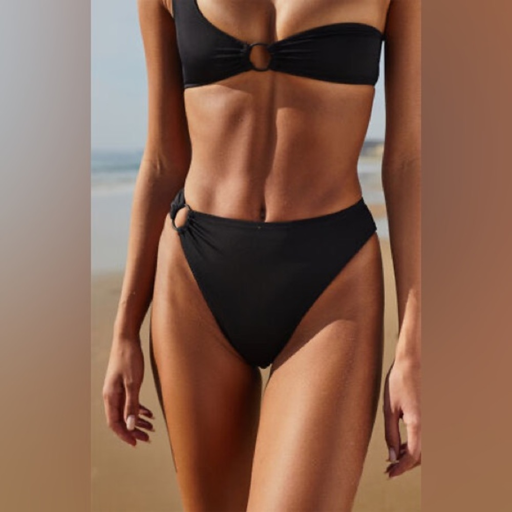 LA Hearts black high waisted full coverage O ring bikini bottoms